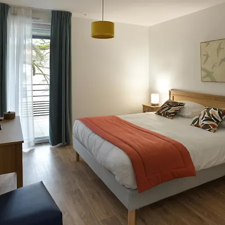 Aparthotel Résidence Services Seniors Domitys - Les Galopins 4*